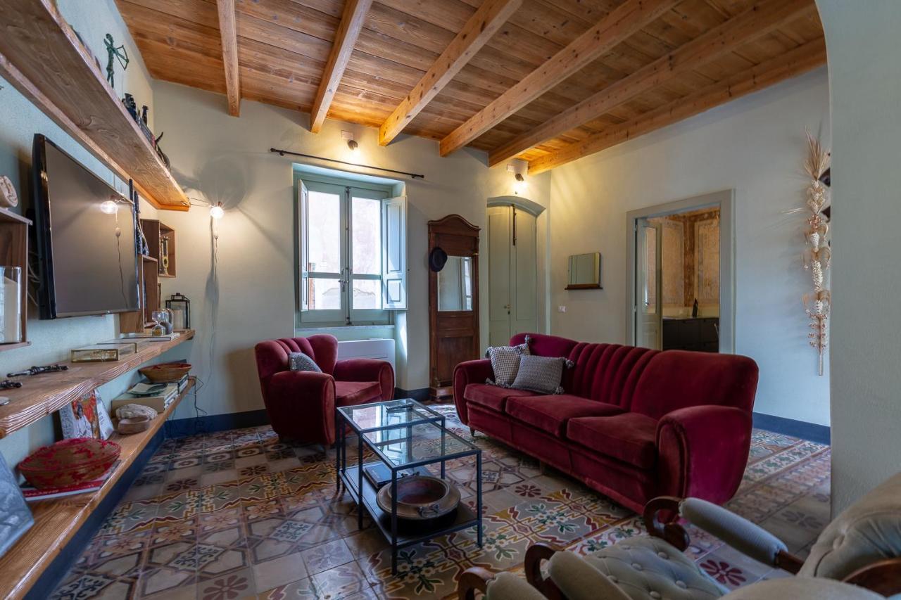 Vila Ladiri - Antica Dimora In Terra Cruda Sìnnai Exteriér fotografie