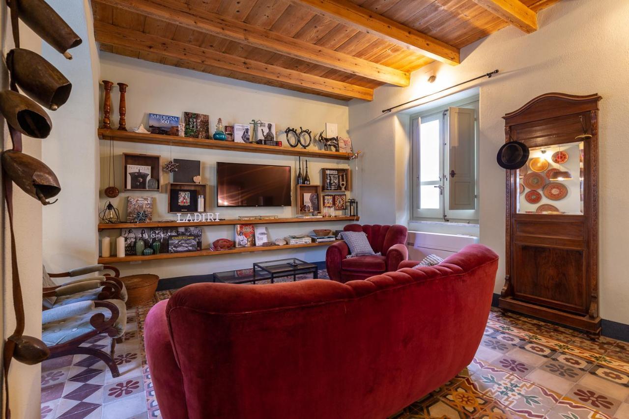 Vila Ladiri - Antica Dimora In Terra Cruda Sìnnai Exteriér fotografie